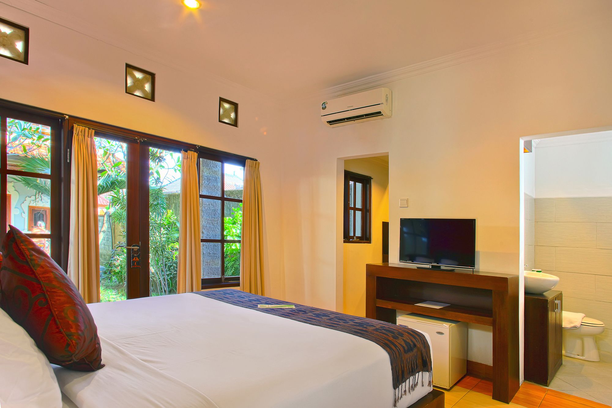 Puri Sading Hotel-Bali Updated 2023 Room Price-Reviews & Deals | Trip.com