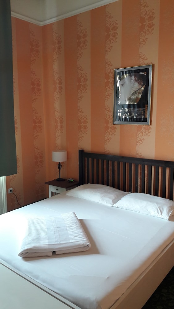 Hotel Goldene Spinne-Vienna Updated 2022 Room Price-Reviews & Deals |  Trip.com