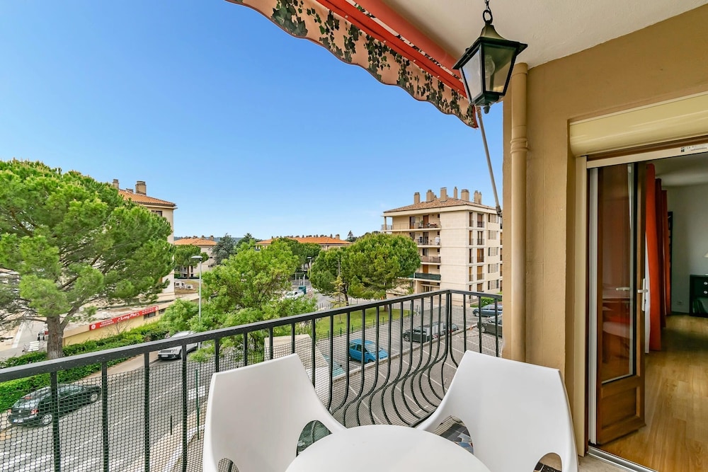 Giono Apartment - Easy Access and Terrace in Aix-en-Provence-Aix-en-Provence  Updated 2023 Room Price-Reviews & Deals | Trip.com