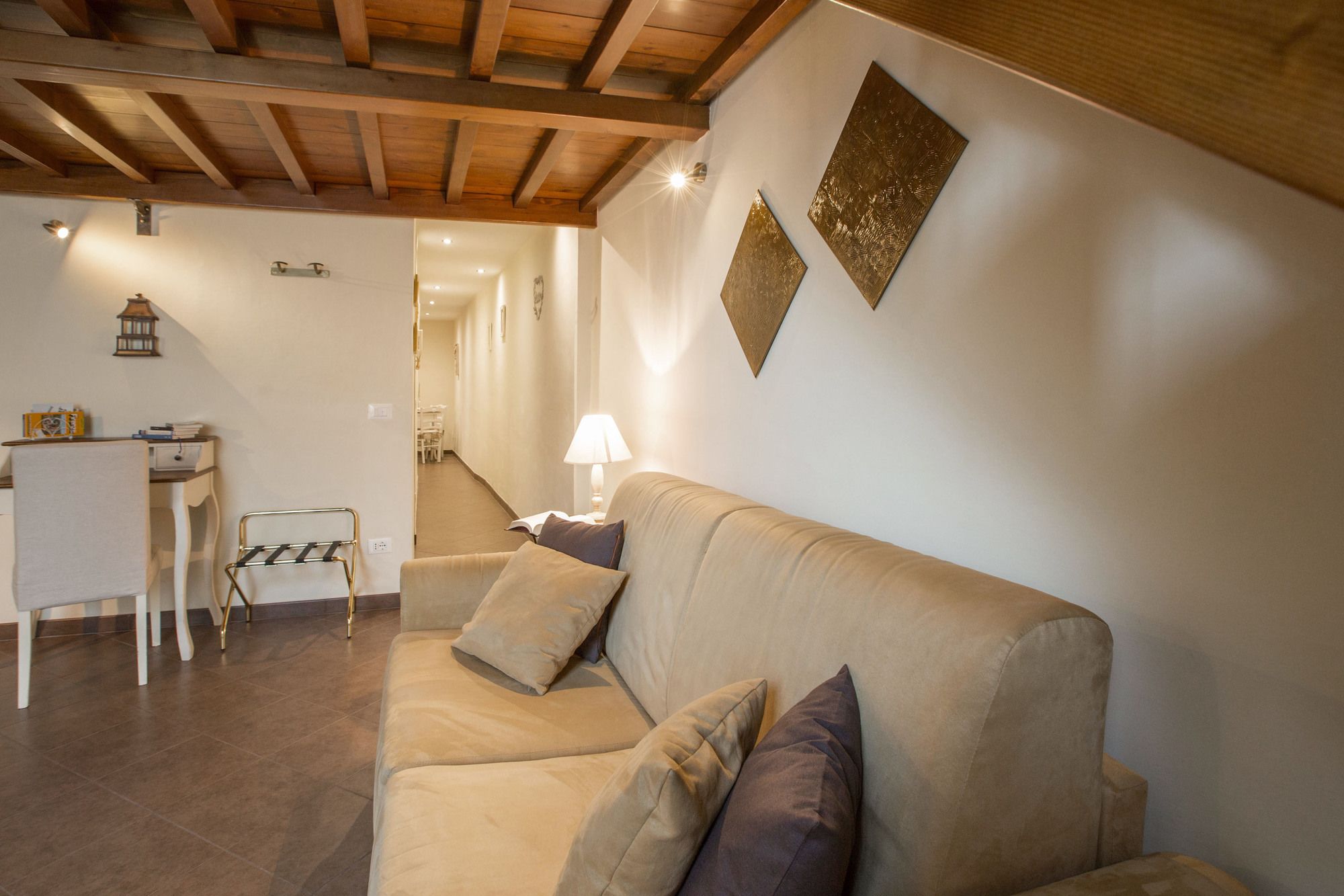 Charming Suite Cavour Heart of Florence-Florence Updated 2023 Room  Price-Reviews & Deals | Trip.com