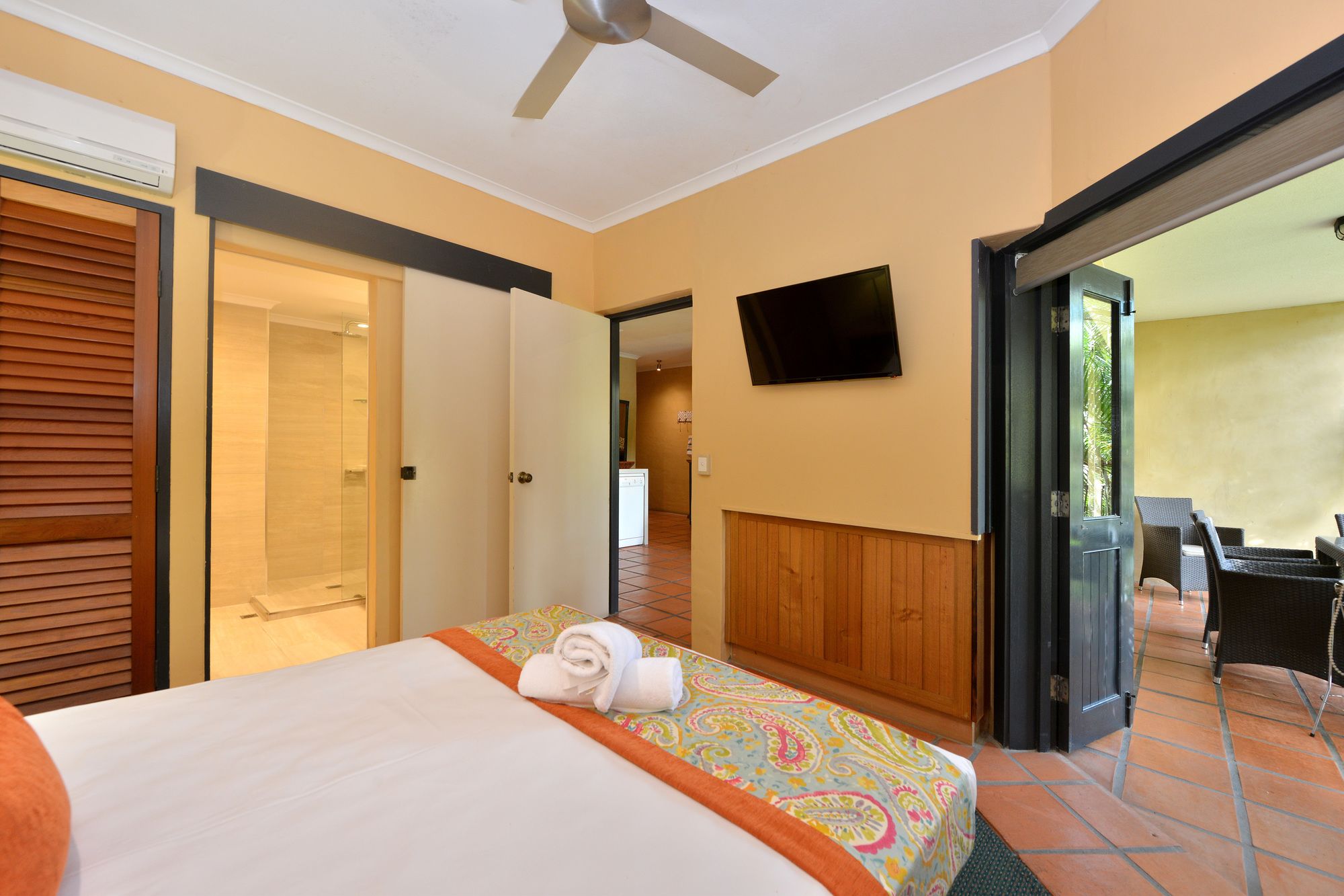 Seascape Apartments at Villa San Michele-Port Douglas Updated 2023 Room  Price-Reviews & Deals | Trip.com