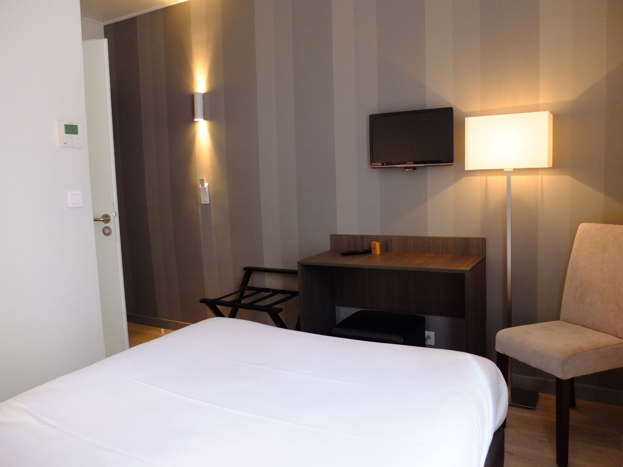 Hotel de Flore Paris-Paris Updated 2023 Room Price-Reviews & Deals |  