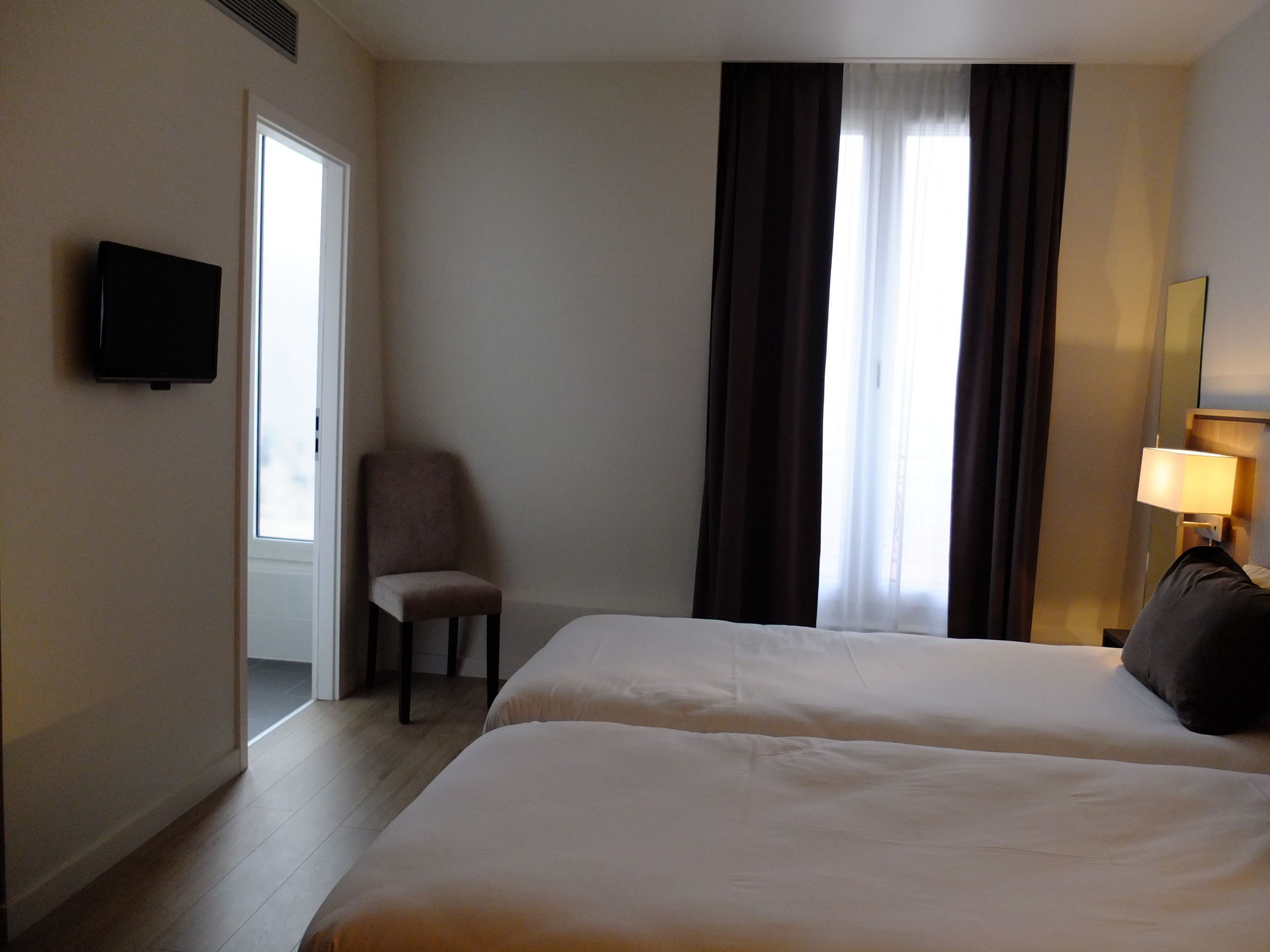 Hotel de Flore Paris-Paris Updated 2023 Room Price-Reviews & Deals |  