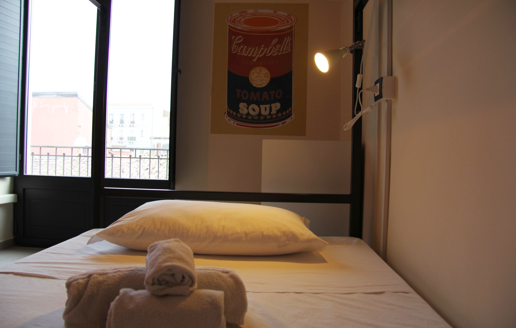 Urban Pop & Bnb-Catania Updated 2023 Room Price-Reviews & Deals | Trip.com