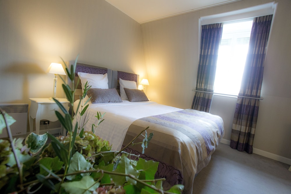 Villa Augeval Hôtel de charme & Spa-Deauville Updated 2023 Room  Price-Reviews & Deals | Trip.com