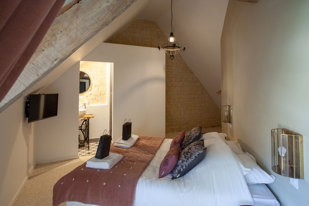 Domaine de la Cour des Lys-Sainte-Croix-Grand-Tonne Updated 2023 Room  Price-Reviews & Deals | Trip.com