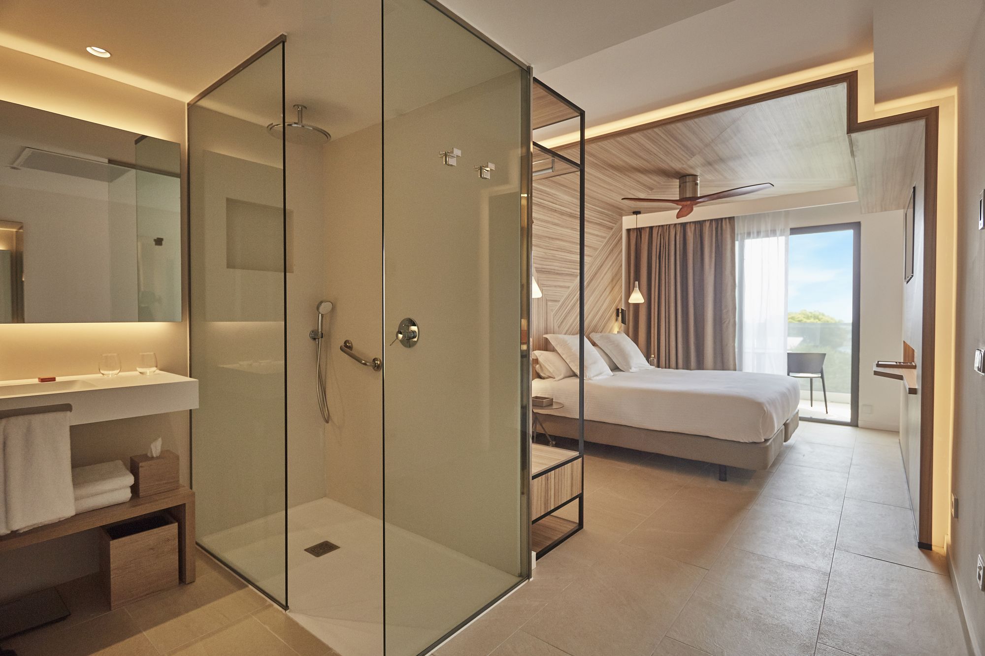 Bordoy Alcudia Port Suites-Port d'Alcudia Updated 2023 Room Price-Reviews &  Deals | Trip.com