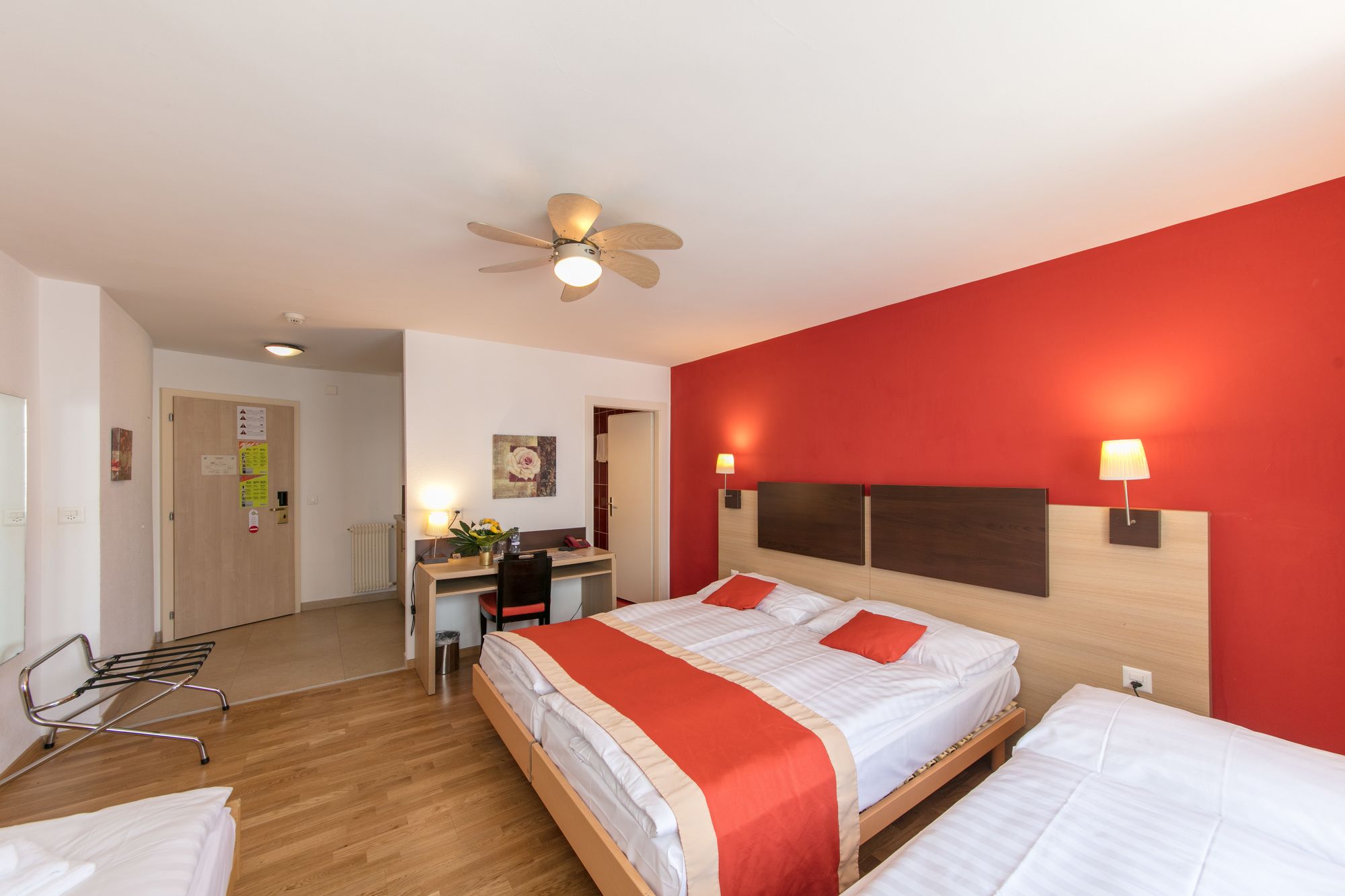 Bon Port-Montreux Updated 2023 Room Price-Reviews & Deals | Trip.com