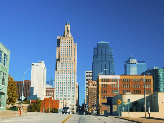 堪萨斯城机场万怡酒店(courtyard kansas city airport)