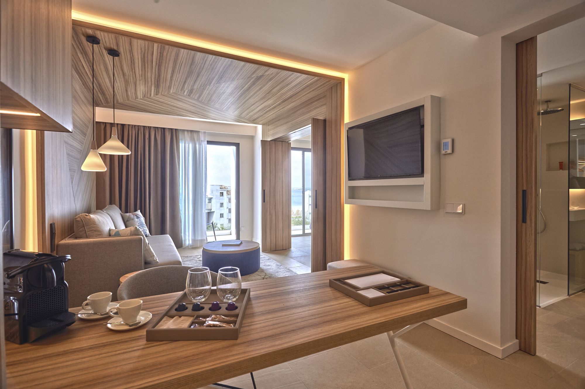Bordoy Alcudia Port Suites-Port d'Alcudia Updated 2023 Room Price-Reviews &  Deals | Trip.com
