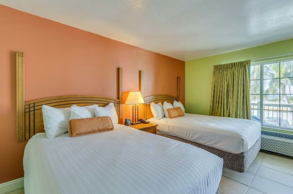 Pierview Hotel u0026 Suites-Fort Myers Beach Updated 2023 Room Price-Reviews u0026  Deals | Trip.com