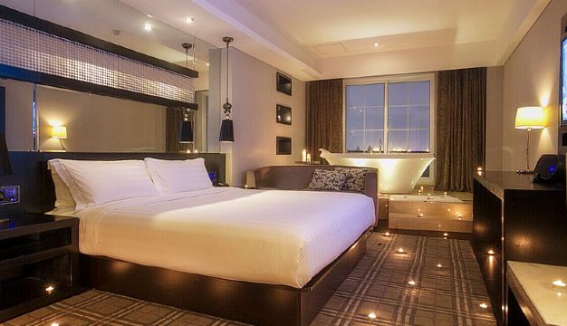 桔子水晶酒店(上海迪斯尼康桥店)