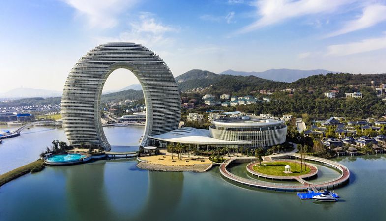 依山傍水的湖畔酒店约么,特色主题酒店