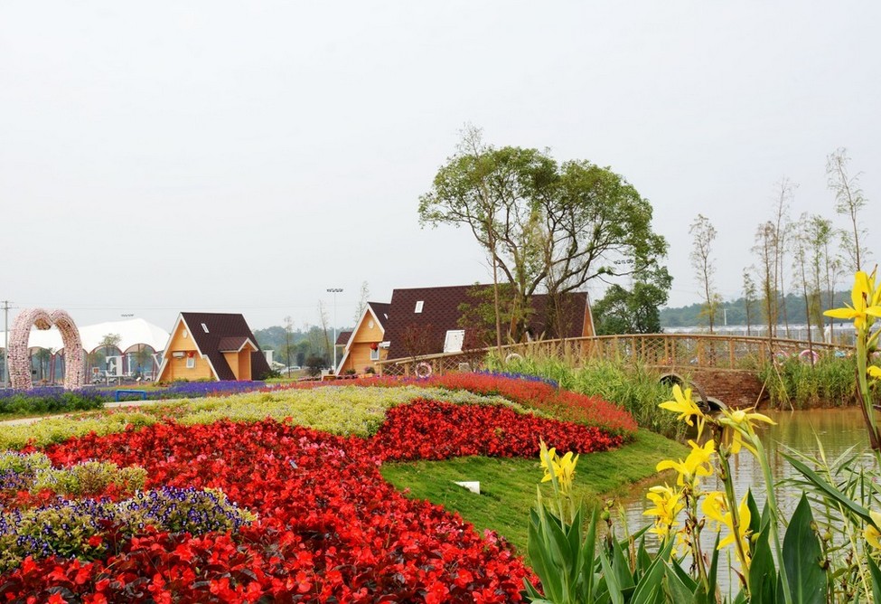 韶关碧桂园凤凰酒店1晚+丹霞山套票 \/ 南岭国家