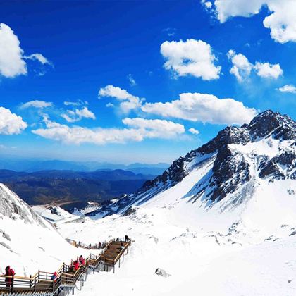 云南+玉龙雪山+洱海+贵州黄果树+西江千户苗寨10日9晚跟团游