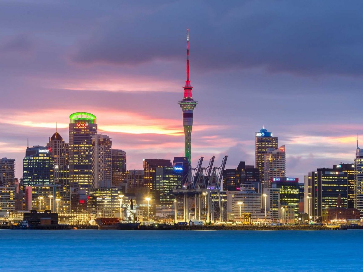 奥克兰 # ——千帆之都,新西兰最大城市 登上奥克兰的制高点——