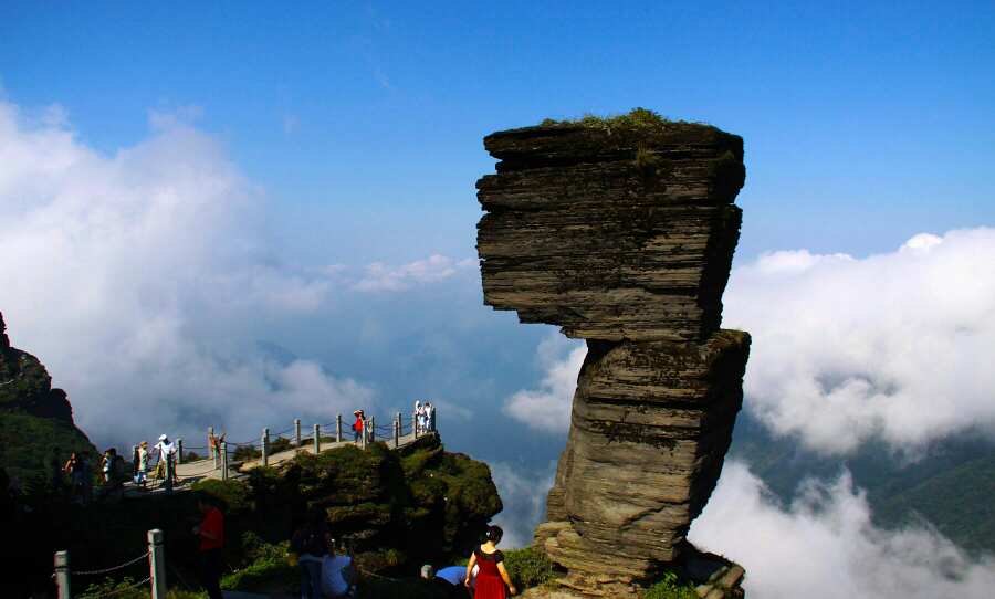 凤凰古城~铜仁梵净山往返一日游