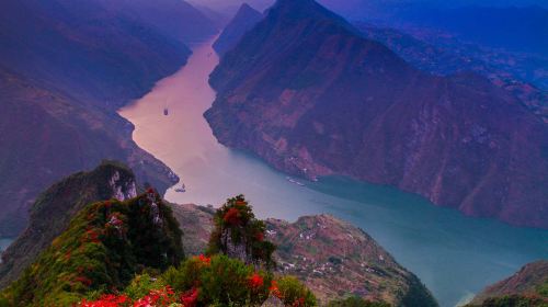 重庆-白公馆-渣滓洞-千年古镇磁器口1日游 红色