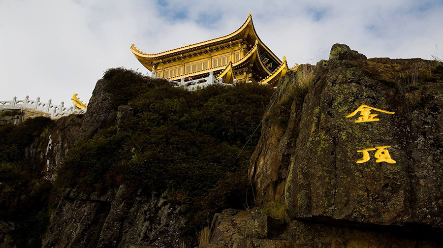 峨眉山四月初游玩攻略,峨眉山四月初游玩攻略图