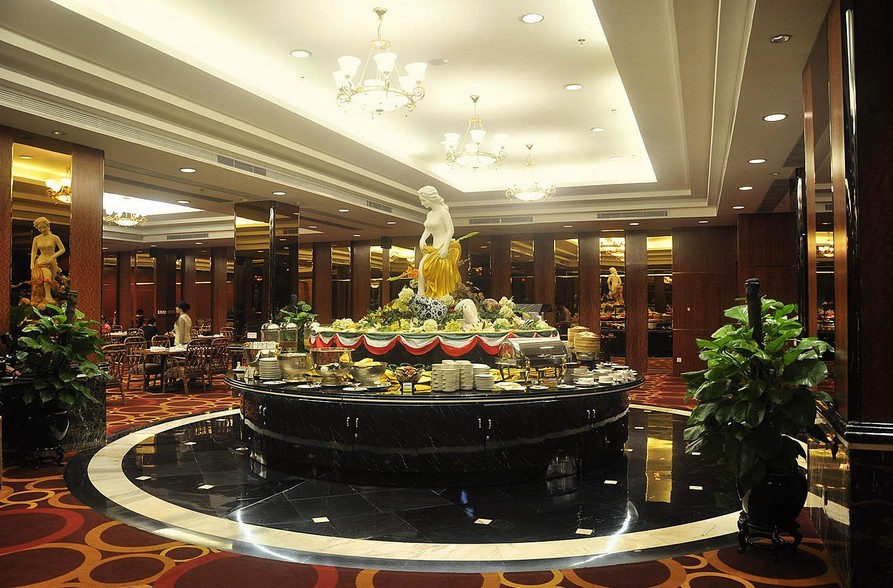 深圳年酒店2晚+双人午餐自助餐,罗湖口岸附近,尽享自助餐!