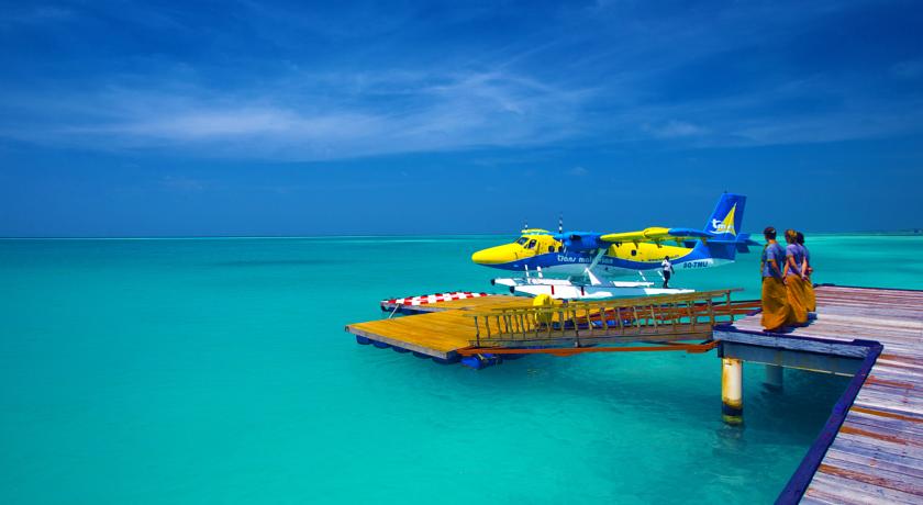 马尔代夫6日4晚半自助游·曼德芙仕岛★早晚餐★沙滩别墅+水上别墅-【携程旅游】