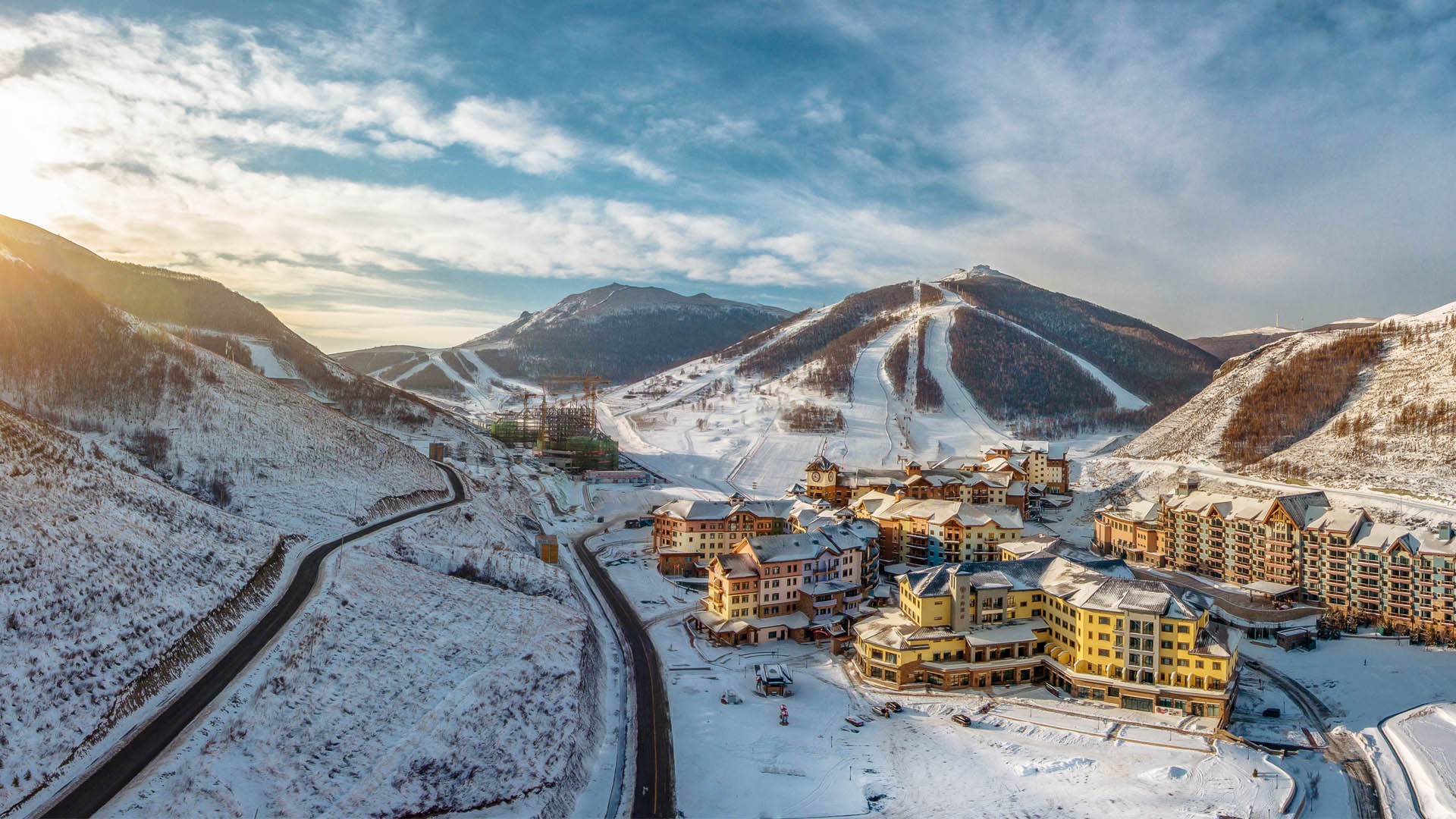 张家口蓝鲸鸣海假日酒店 太舞滑雪小镇/万龙滑雪场/富龙滑雪场1~3晚