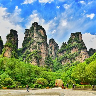 长沙+韶山+张家界+武陵源+天门山+凤凰7日6晚跟团游 长沙+韶山+张家界+武陵源+天门山+凤凰7日6晚跟团游