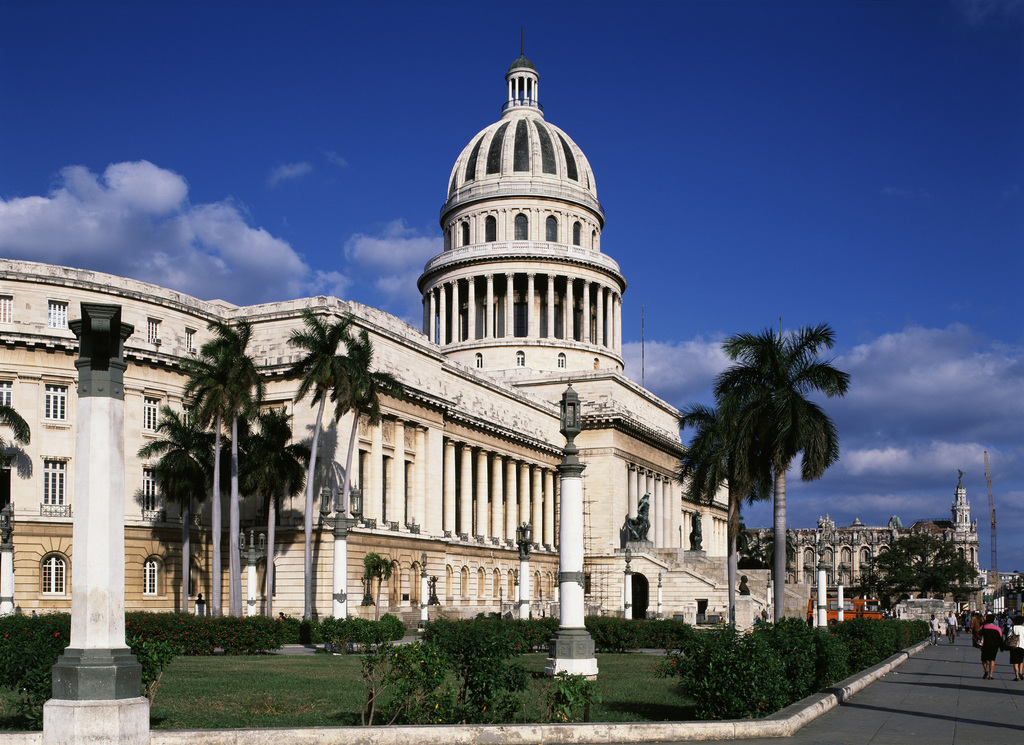 墨西哥+古巴11日8晚跟团游·坎升海边五星+直