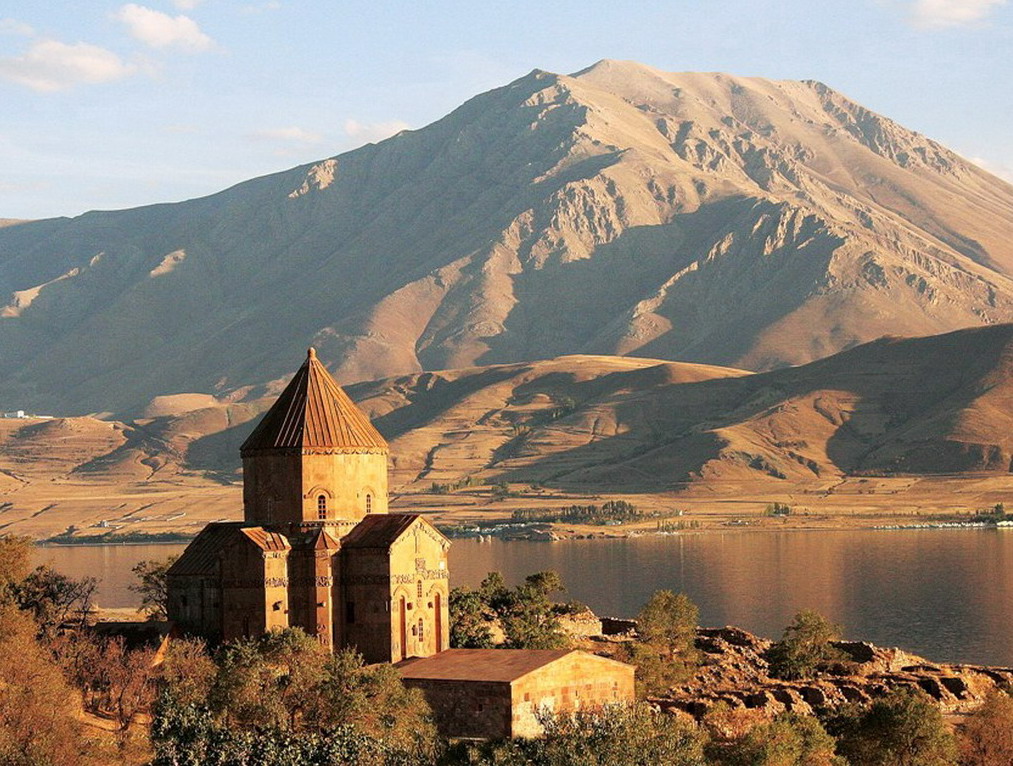 美尼亚+格鲁吉亚+阿塞拜疆12日跟团游·J2+C