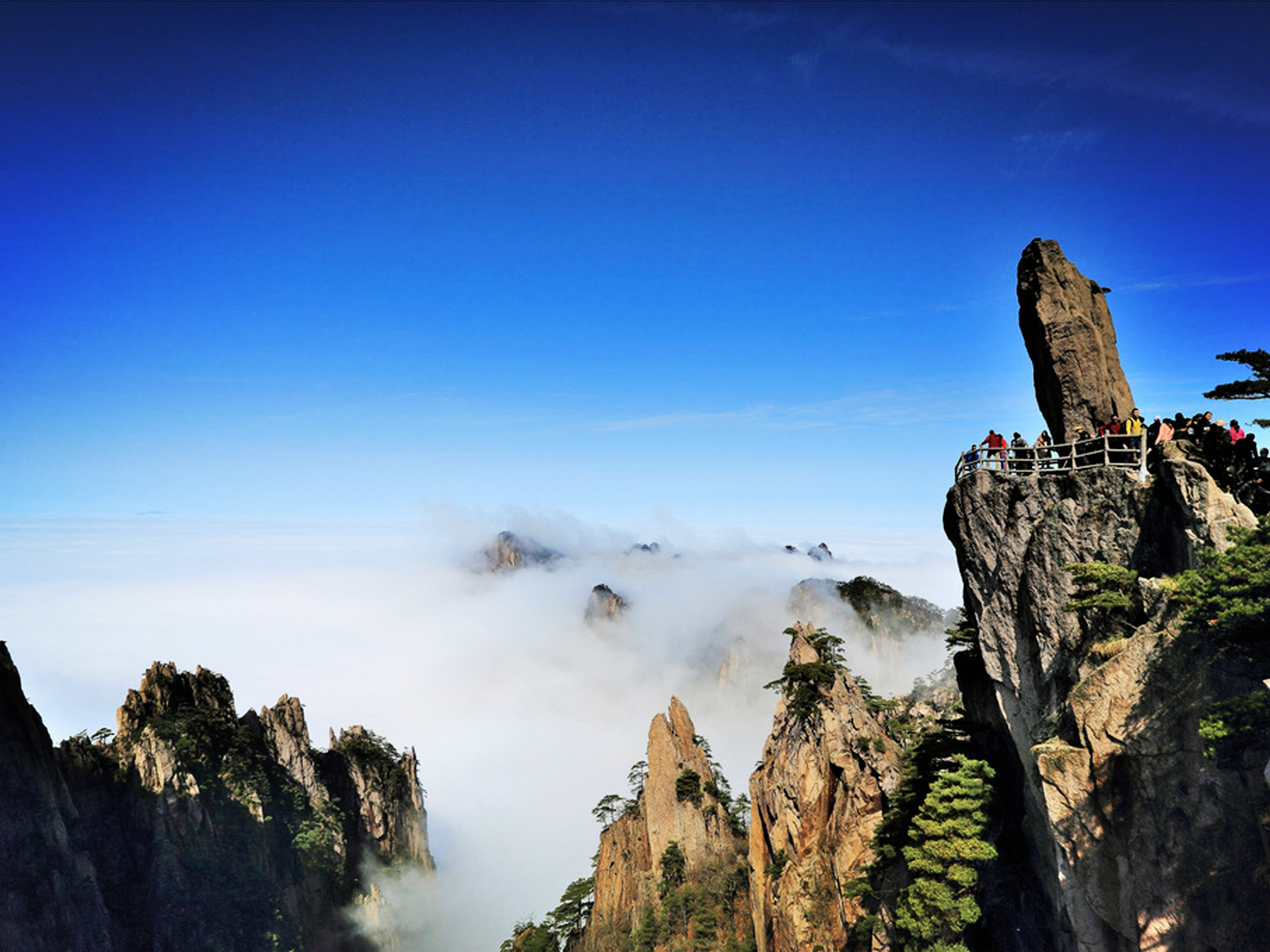 黄山2日1晚跟团游中午出发住山顶四星观日出探秘西海大峡谷 点评
