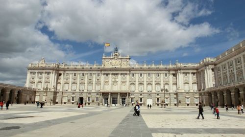 葡萄牙里斯本+西班牙巴塞罗那+马德里13日跟