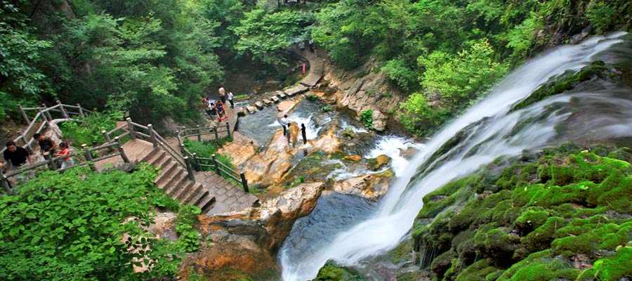 重渡沟2日1晚跟团游·重渡沟 鸡冠洞 金鸡河 滴翠河 水帘仙宫.