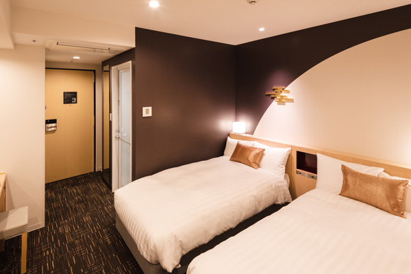 日本京都+金泽+立山町+箱根+东京6日5晚跟团