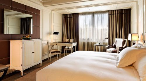 西班牙巴塞罗那+马德里10日跟团游·宫廷酒店