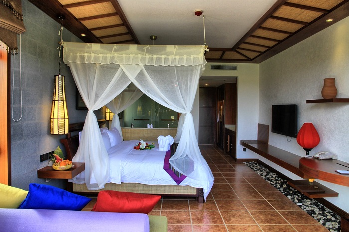 海南布隆赛度假酒店3晚,位于呀诺达景区斜对面