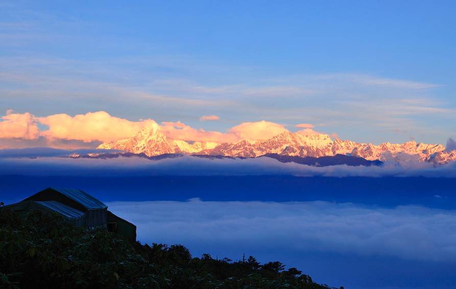 徒步登山·时光未央 岁月静好红岩顶 2日游(