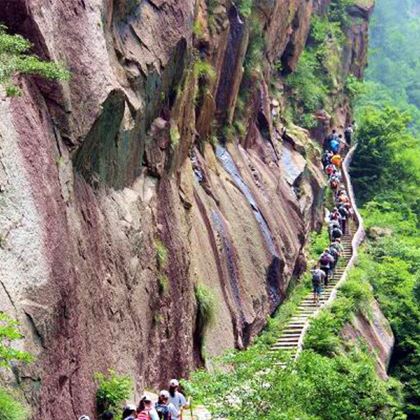 户外活动 · 徽杭古道轻徒步2日亲子营｜“翻山越岭，只为忆苦思甜；徒步古道，却是感悟徽商精神”【登顶蓝天凹，攀徽杭锁钥，赏醉美风景，做客山里人家】