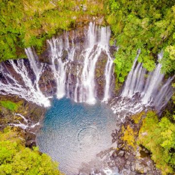留尼汪(法属)+富尔奈斯火山熔岩隧道+埃勒堡8日6晚私家团 留尼汪(法属)+富尔奈斯火山熔岩隧道+埃勒堡8日6晚私家团