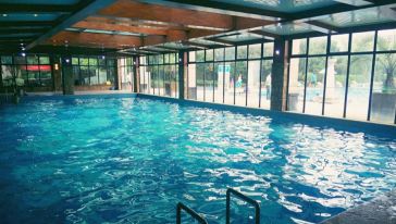 武汉保利国际健身中心恒温游泳馆游泳课程(畅