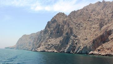 阿联酋至穆桑代姆省迪巴帆船一天游连午膳游玩