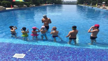 武汉保利国际健身中心恒温游泳馆游泳课程(畅