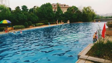 武汉保利国际健身中心恒温游泳馆游泳课程(畅