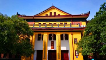 独秀峰·靖江王府+品桂林传统菜肴(世界文化奇