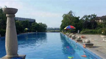 武汉保利国际健身中心恒温游泳馆游泳课程(畅