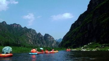 北京十渡漂流+孤山寨踏青赏花一日游【赠送竹