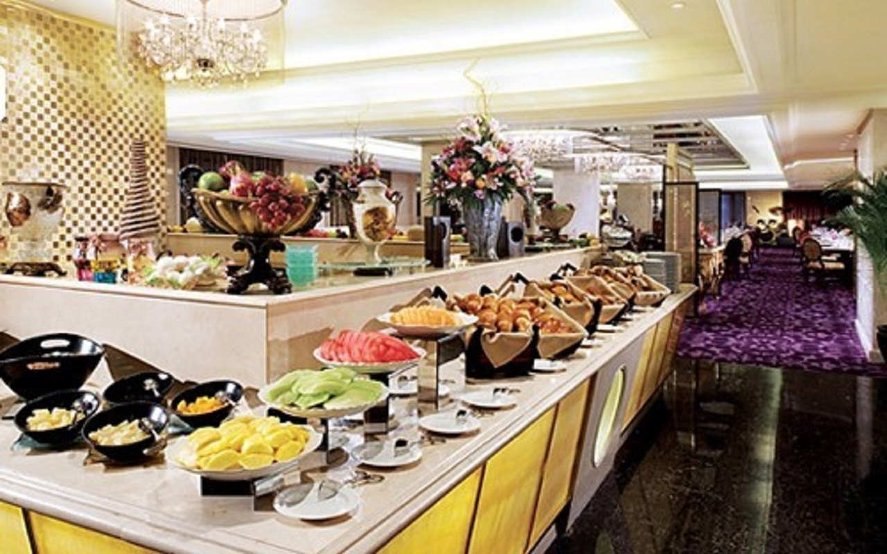 澳门英皇娱乐酒店1晚+澳门英皇娱乐酒店御厨餐厅自助晚餐·【体验豪华国际饕餮盛宴】 -【携程自由行景酒套餐】