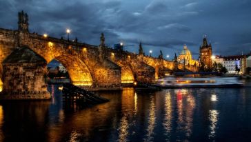 【夜色游船】捷克布拉格游船之夜怎么样,【夜