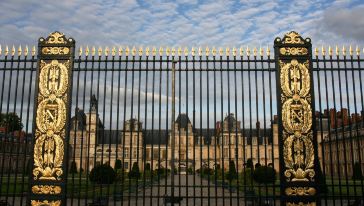 【中文导游】法国巴黎王宫逍遥一日游游玩交通