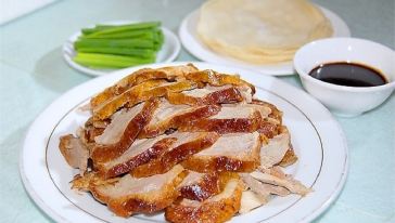 北京八达岭长城+品尝全聚德烤鸭+十三陵长陵