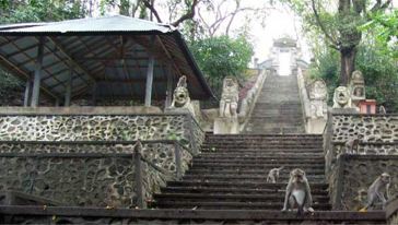 印度尼西亚龙目岛巴图博龙寺+膨松山半日游怎